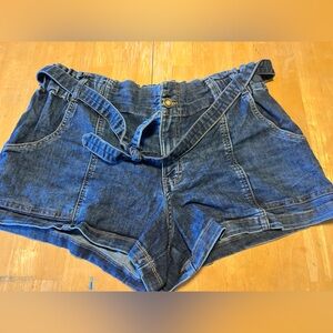 Maurice’s Denim Shorts elastic waist with belt